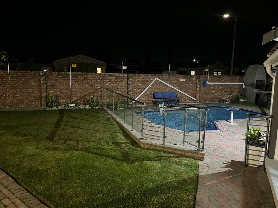 6 Bedroom Property for Sale in Sherwood Eastern Cape